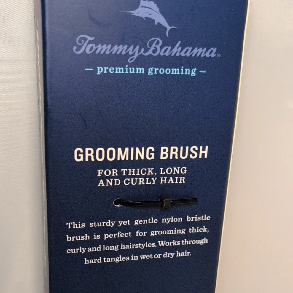 Tommy Bahama Grooming Brush